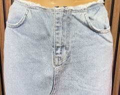 Önü Lazer Kesimli Yırtmaçlı Denim Etek